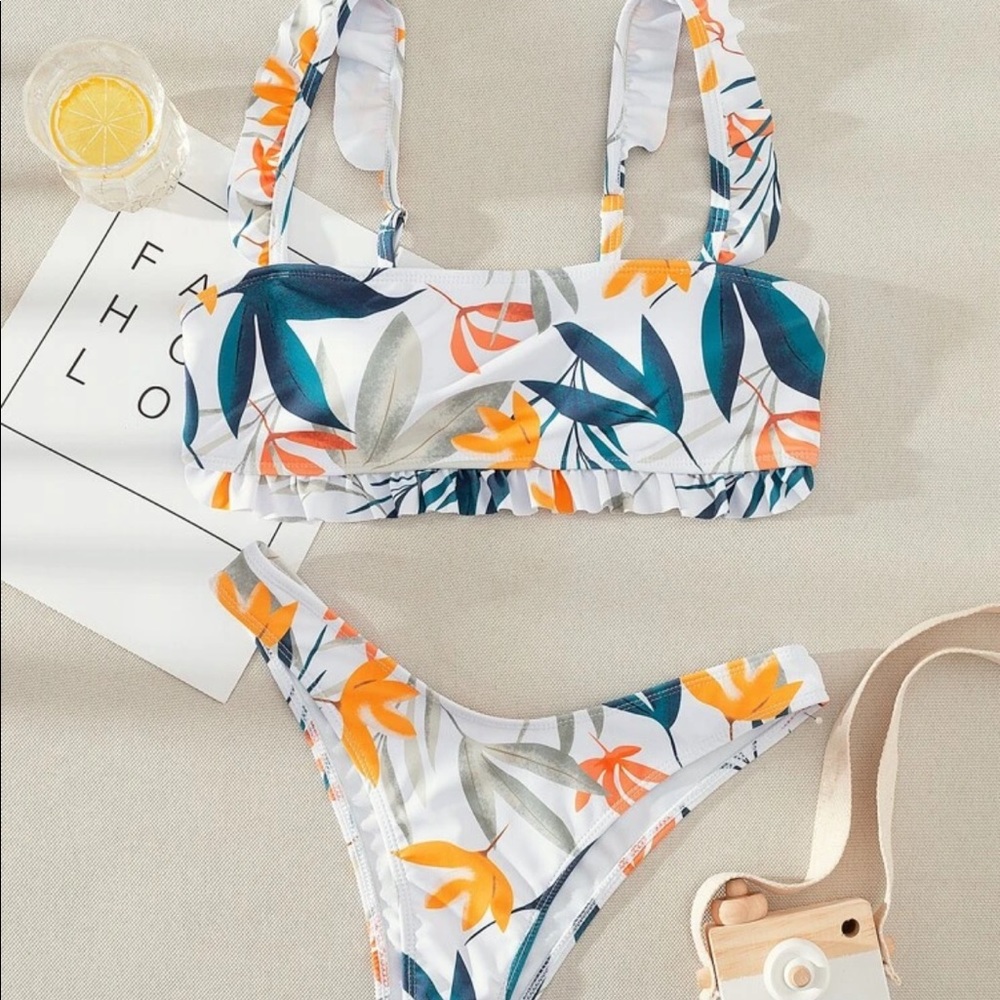 Leaf print frill trim bikini